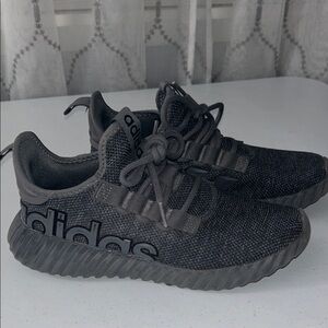 Adidas Men’s Grey Athletic Sneakers Size 7 1/2